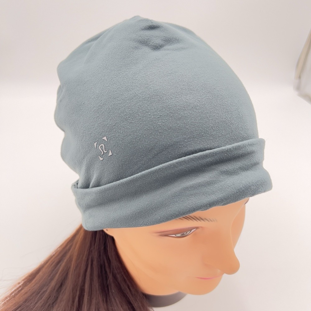 Lululemon Gray Lightweight Performance Beanie Running Yoga Unisex One Size‎